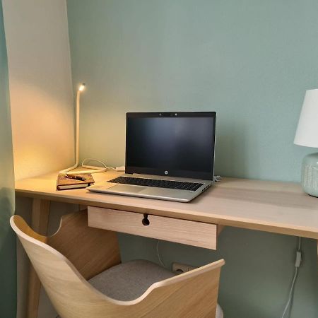 Neu Eingerichtetes Apartment #1 Mit Wlan !Sauna & Hot Tub Zubuchbar! Зенфтенберг Экстерьер фото