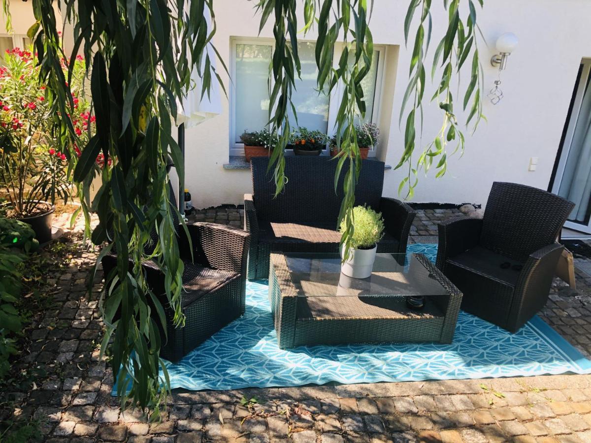 Neu Eingerichtetes Apartment #1 Mit Wlan !Sauna & Hot Tub Zubuchbar! Зенфтенберг Экстерьер фото
